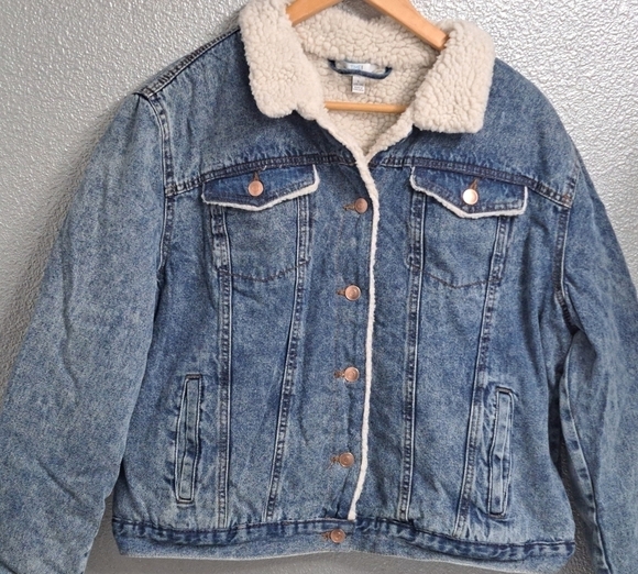 Denim Women's/Girl's  Jacket  Size 12-14 - Picture 1 of 8